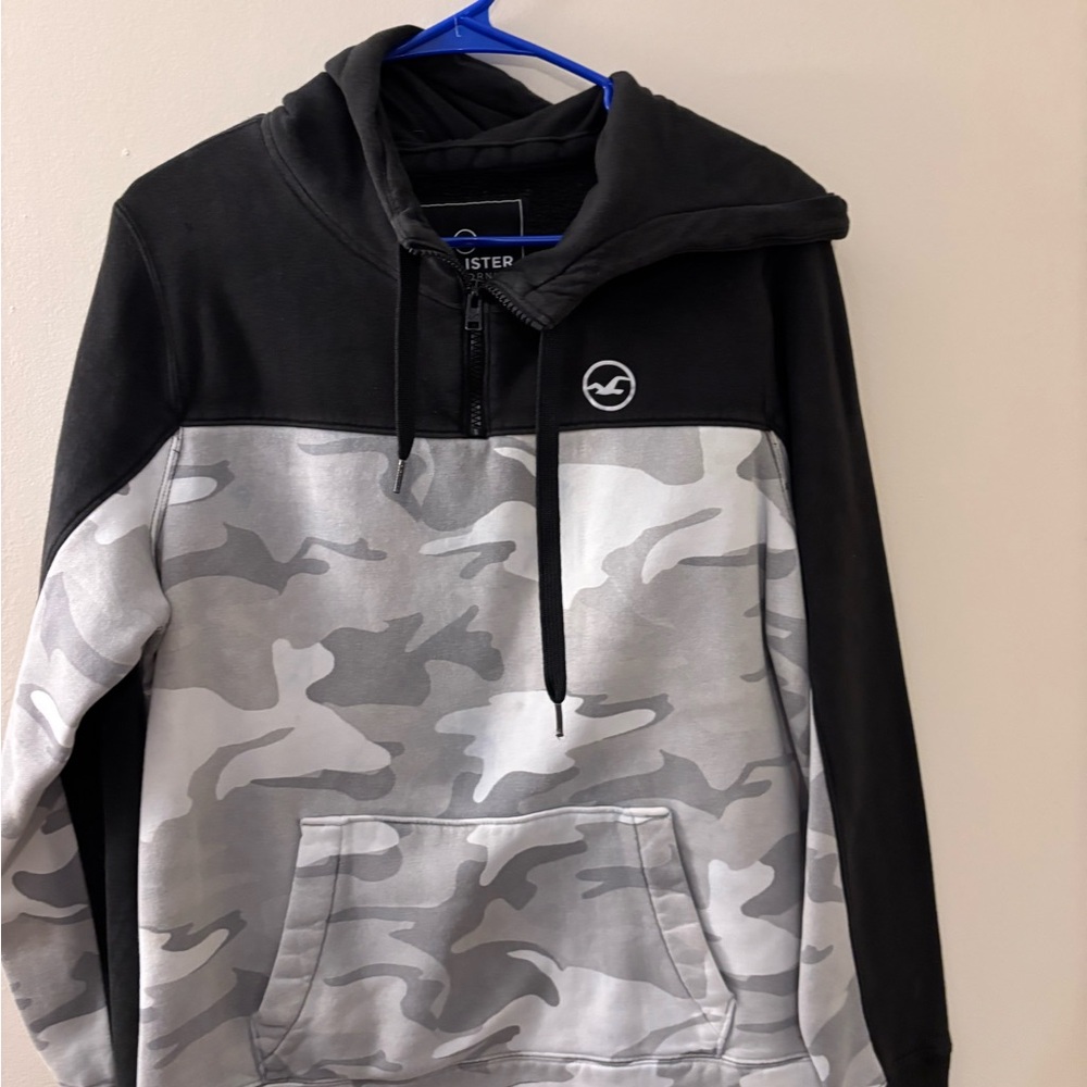 Hollister Black and Gray Camouflage Hoodie